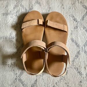Madewell Maggie leather and Nubuck in colorblock sandal, color Sandstone Multi